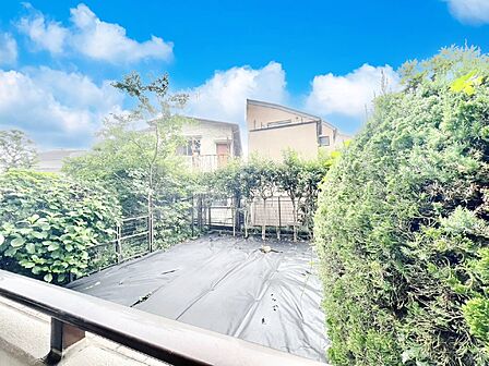 専用庭付き。バルコニーからの眺望です!