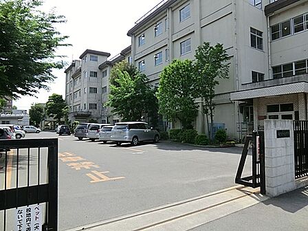 小学校 1300m 川越市立中央小学校