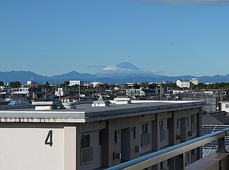 心地よい風を感じながらお洗濯物が干せそうです