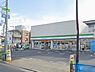 周辺：コンビニ 600m ファミリーマート西新井栄町一丁目店