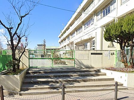 小学校 160m 板橋区立高島第五小学校