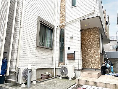 外観：たっぷりの陽光と心地よい風が舞い込む住まい 