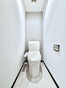 トイレは温水洗浄機能付き  