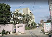 門真市立第三中学校（369m）