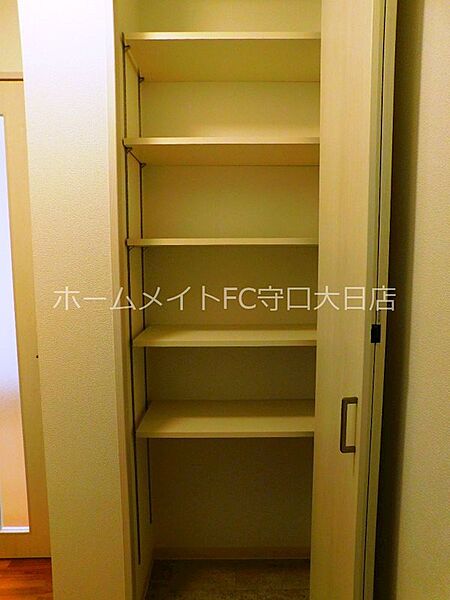 収納