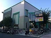 食品専門館ラッキー 忍ヶ丘駅前店（241m）