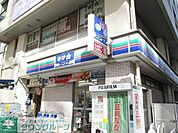 スリーエフ南大井店 258m