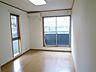 リビング/ダイニング：同物件別部屋写真