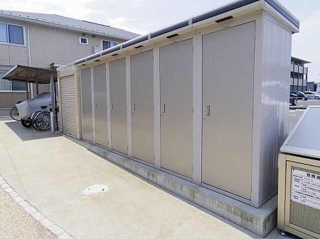 その他