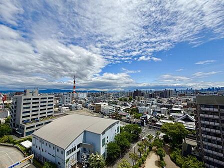 \眺望(南)/ 南側も高い建物がない為、眺望良好です。