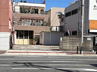 外観：～現地正面～ 南側正面から見た現地現況