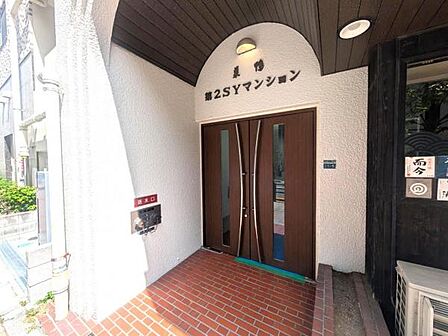 管理の行き届いた綺麗なエントランス