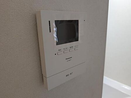 テレビモニター付のため、来訪者のお顔が見えて安心です