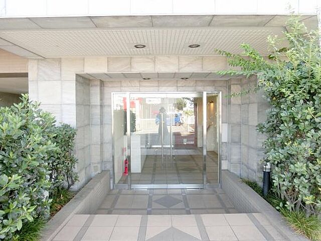 エントランス クオーレ武蔵大和パテラ 3階/-
