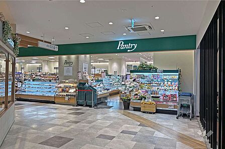 パントリー(ソコラ塚口店)の外観