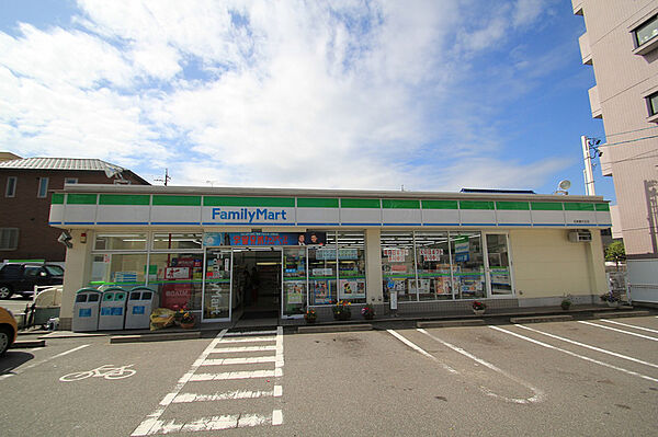 画像14:ファミリーマート 名東藤が丘店 333m