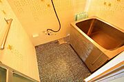 洗い場の広いお風呂場です。
