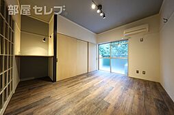 居間