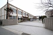 名古屋市立守山東中学校 757m