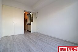 メゾン・ド・コンコルド 2階ワンルームのリビング/ダイニング