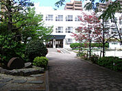 冨士中学校 557m