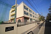 名古屋市立富士見台小学校 484m