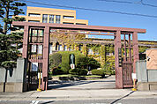 私立愛知学院大学楠元キャンパス 325m