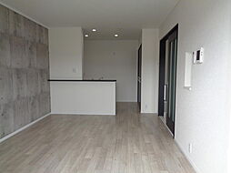 ガレージハウスウェイブ D号 1階1LDKのリビング/ダイニング