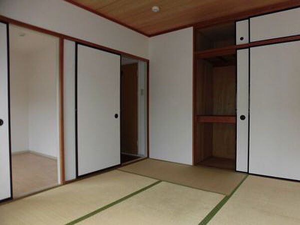 画像7:和室には収納スペースあり！