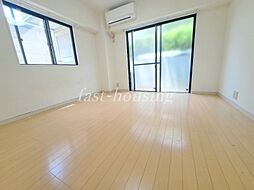 JR中央本線 三鷹駅 徒歩15分の賃貸マンション 1階ワンルームのリビング/ダイニング