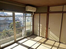 居間