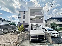 3 / 18