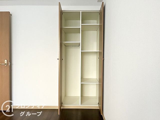 収納 東急ドエル大和八木アネックスＣ棟　中古マンション 4階/-