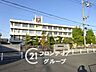 周辺：大和高田市立陵西小学校 徒歩13分。 980m