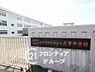 周辺：川西町三宅町組合立式下中学校 徒歩10分。 760m