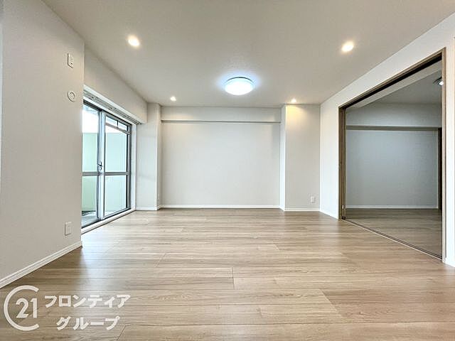 リビング/ダイニング ローレルコート学園前Ｂ棟　中古マンション 2階/-