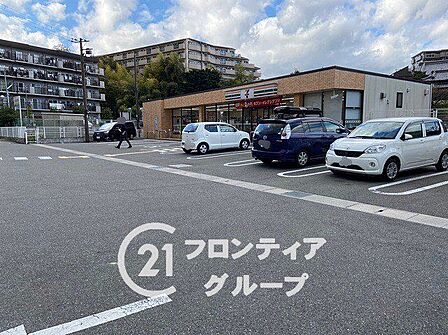 セブンイレブン奈良あやめ池南6丁目店 徒歩7分。 540m