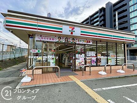 セブンイレブン橿原南八木町1丁目店 徒歩2分。 130m