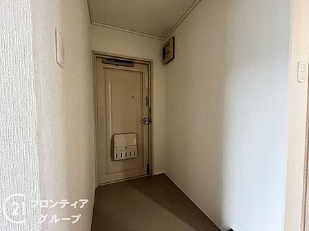 玄関は、家の顔とも言える大切なスペースで、訪れる人に温かい印象を与え、家全体の雰囲気を引き立てます！