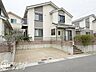 外観：風格ある外観は、住む人のステータスを感じさせる重厚なデザインです。安心感を与える堅牢な造りです。