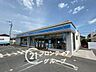 周辺：ローソン上牧町桜ヶ丘店 徒歩7分。 490m