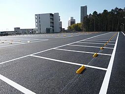 ウイングみどりの駐車場