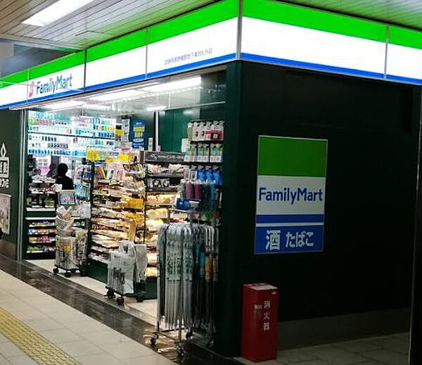 画像25:【コンビニエンスストア】ファミリーマート 近鉄阿部野橋駅地下東改札外店まで749ｍ