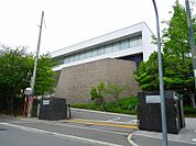 私立大阪薬科大学 860m