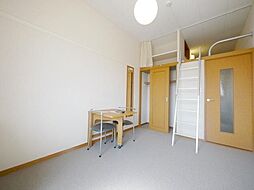 レオパレスレスト川越 2階1Kのリビング/ダイニング