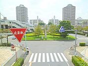 小手指駅 860m