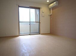 ｅ−フォレスト 1階1LDKのリビング/ダイニング