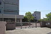 高槻市立如是小学校