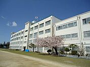 高槻市立川西小学校