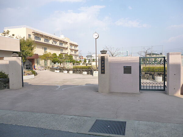画像22:【中学校】茨木市立東中学校まで170ｍ